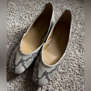 Nwt Lucky Brand Leather snake print flats.